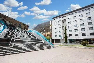 Yomo Mola Park — foto 2